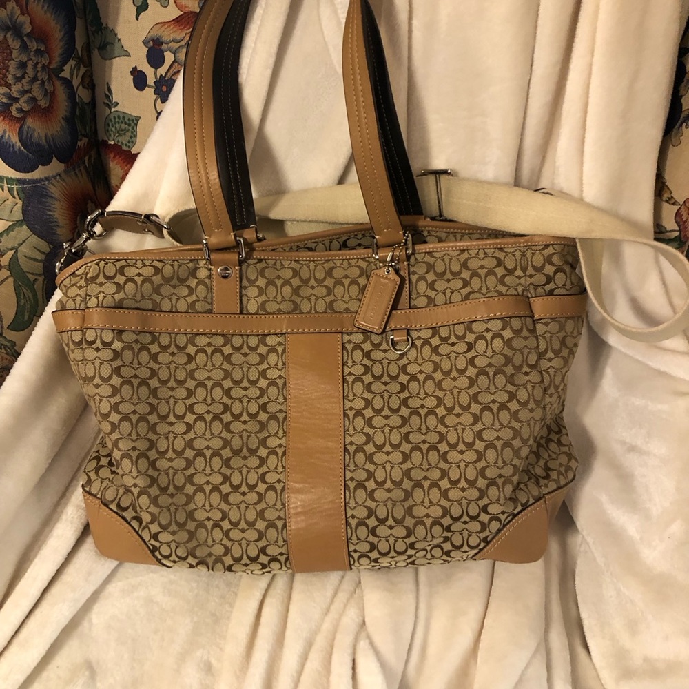 Coach Signature Tote Bag in Tan and Brown